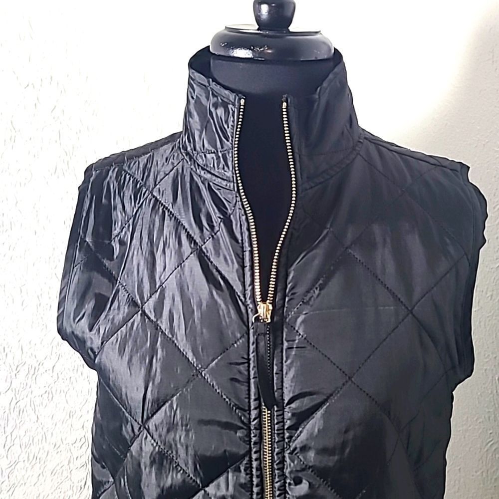 Mudpie - Black Quilted Vest with Gold Zipper, Size Medium - Picture 4 of 9